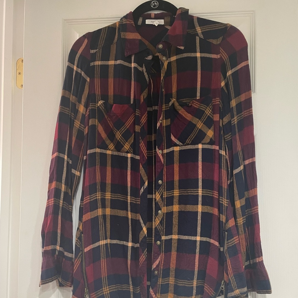 Womens Plaid Button Up
